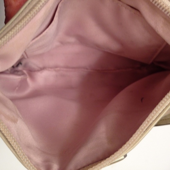 Coach gold sig c floral appliqué wristlet wallet - Picture 3 of 3